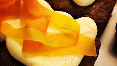 Queen Sally's Diamond Deli