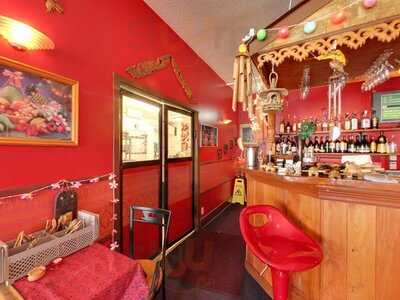 Phuthai Esarn Restaurant