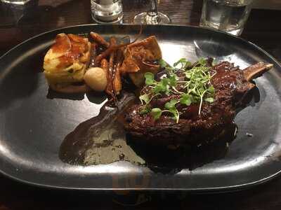 Caucus Restaurant & Bar