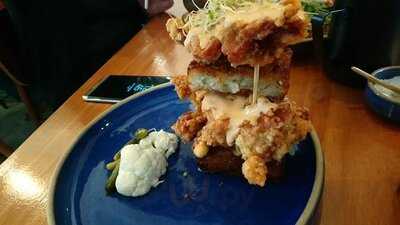 Between Cafe & Eatery