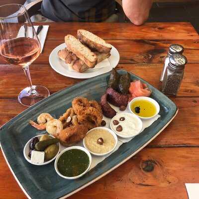 Pescado Cafe & Tapas Bar