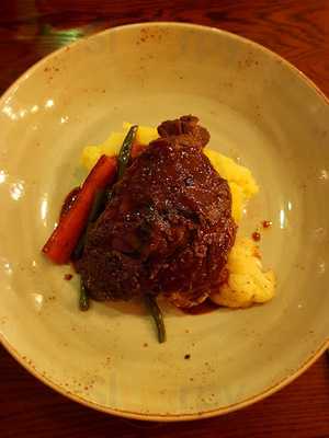 Breakers Cafe And Bar