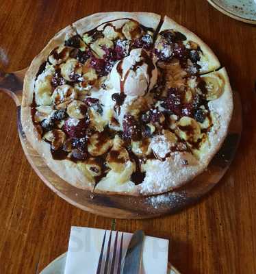 Breakers Cafe And Bar