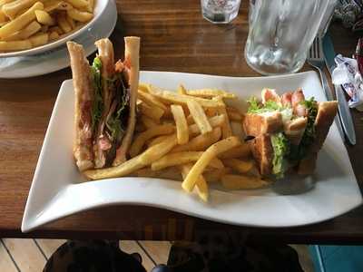 Breakers Cafe And Bar