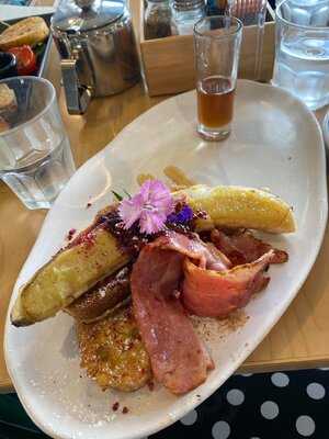 Matteblack Cafe & Catering