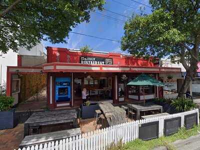 The Realm Tavern And Grill