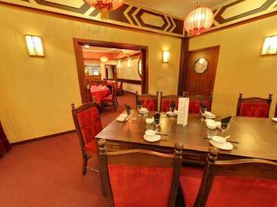 Nanking Palace Restaurant And Takeaways