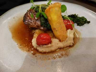 Five Restaurant & Bar