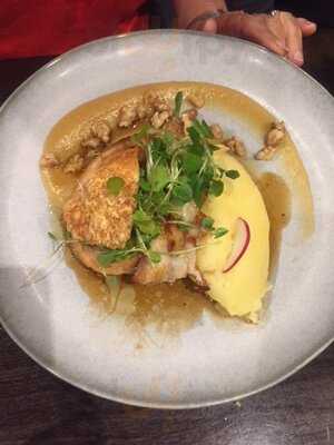 Five Restaurant & Bar