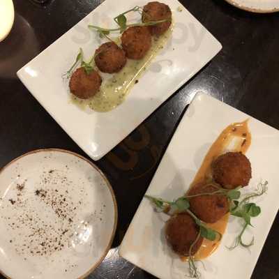 Five Restaurant & Bar