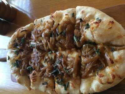 Banque Oyster Bar & Eatery