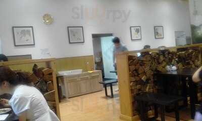 Springcake Restaurant & Bar