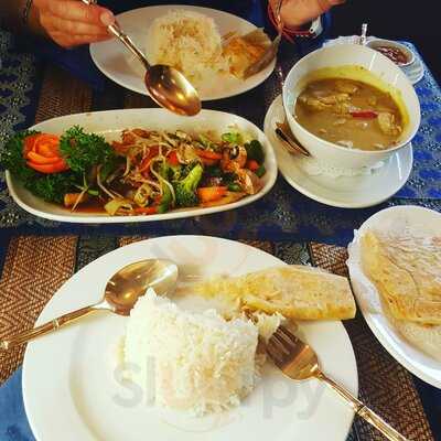 Royal Thai Restaurant