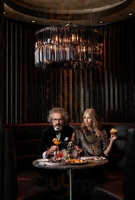 Sabrage Champagne Bar