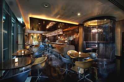Sabrage Champagne Bar