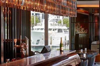 Sabrage Champagne Bar