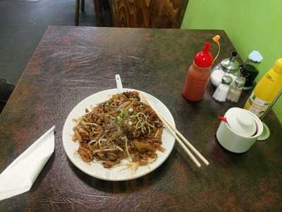 R & S Satay Noodle Hause