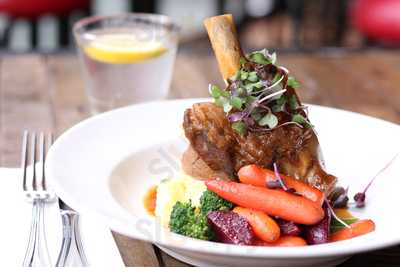 Bistro 169 Restaurant & Bar