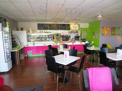 Molly's Cafe & Tea Shop