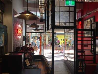 Sal's Authentic New York Pizza