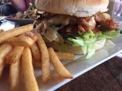 Parkside Cafe & Restaurant