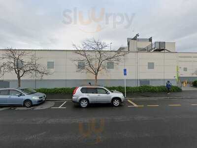 Divine Cakes & Desserts