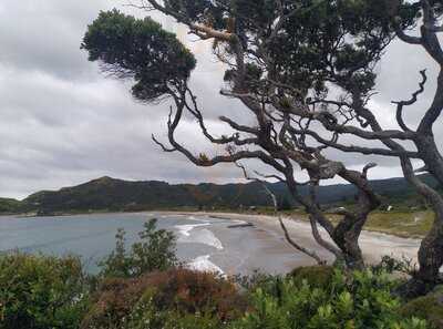 Currach Irish Pub & The Innkeeper's Lodge