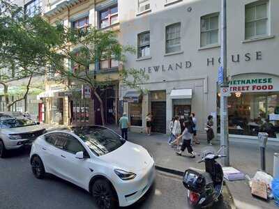 Men Tatz Japanese Noodle Restauran