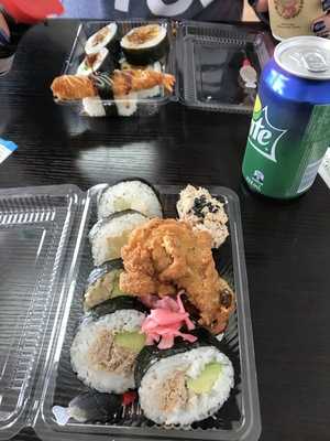 Bruce Lee Sushi & Roll