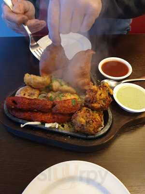 Chilis Bistro And Tandoor