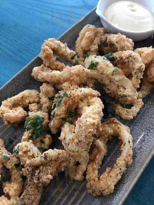 Mac's Neighbourhood Brewbar