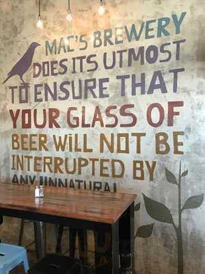 Mac's Neighbourhood Brewbar
