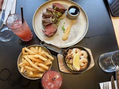 Glasshouse Bar And Grill