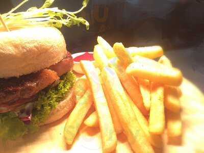 Sevantis Restaurant & Cafe