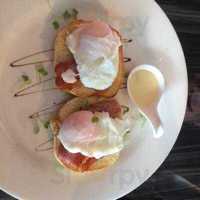 Sevantis Restaurant & Cafe