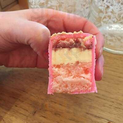 Nicoletta's Cake Boutique