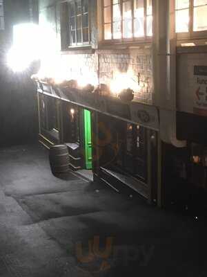 The Claddagh Irish Pub