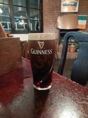 The Claddagh Irish Pub
