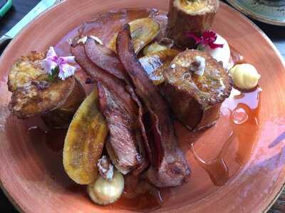 Chevalier Point Cafe