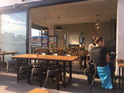 Chevalier Point Cafe