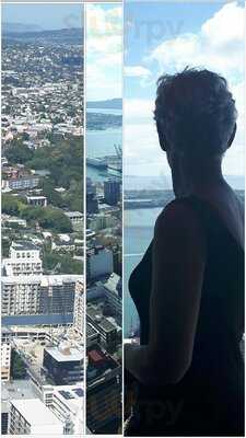 Gloria Jeans Coffees