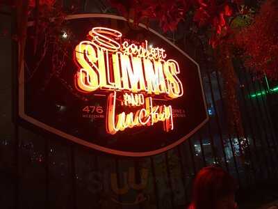 Scarlett Slimms And Lucky