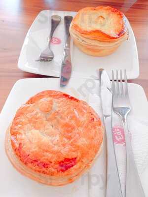 Ed's Cake And Coffee House