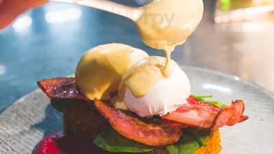 Westend Stories Cafe & Eatery