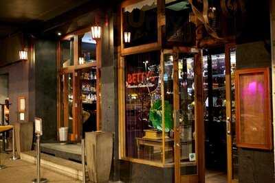 Bettys Function House And Bar