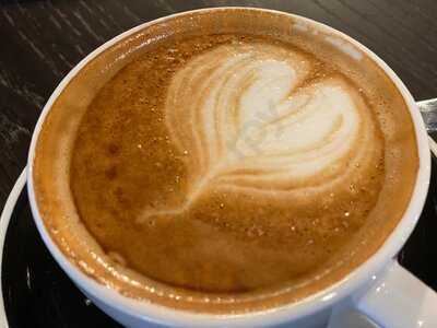 Queen's Head Bar And Eatery