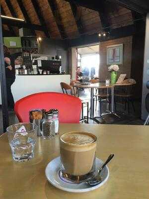 Triniti Of Silver Cafe