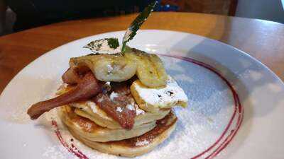 Triniti Of Silver Cafe