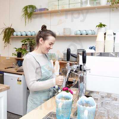 Bluebells Cakery - Kingsland