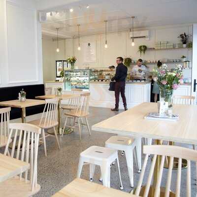 Bluebells Cakery - Kingsland